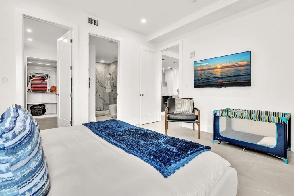 2100 Miami Road, Unit 403, Fort Lauderdale, FL 33316 Photo