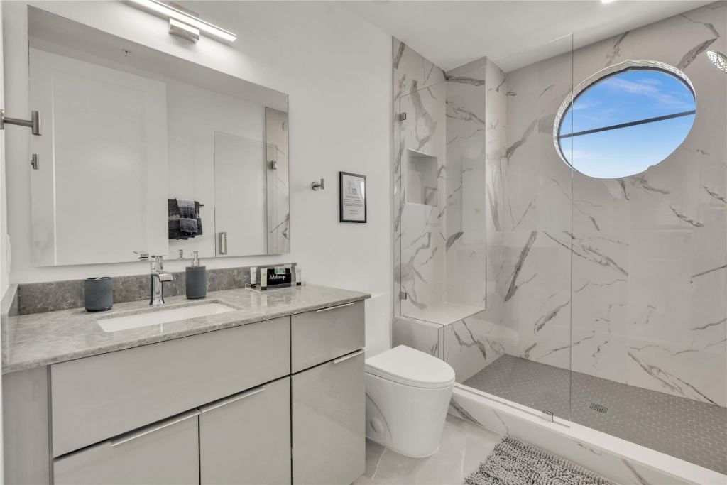 2100 Miami Road, Unit 403, Fort Lauderdale, FL 33316 Photo