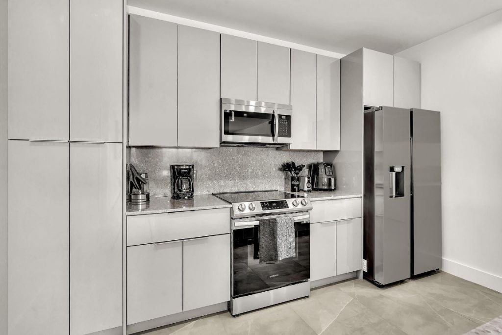 2100 Miami Road, Unit 403, Fort Lauderdale, FL 33316 Photo