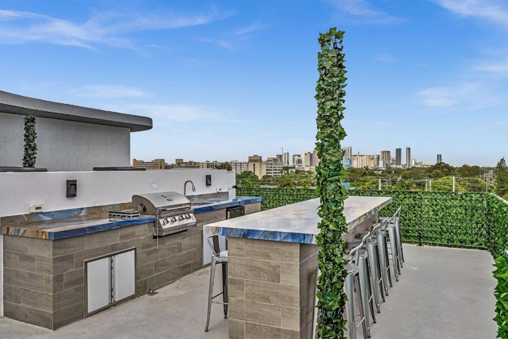 2100 Miami Road, Unit 403, Fort Lauderdale, FL 33316 Photo