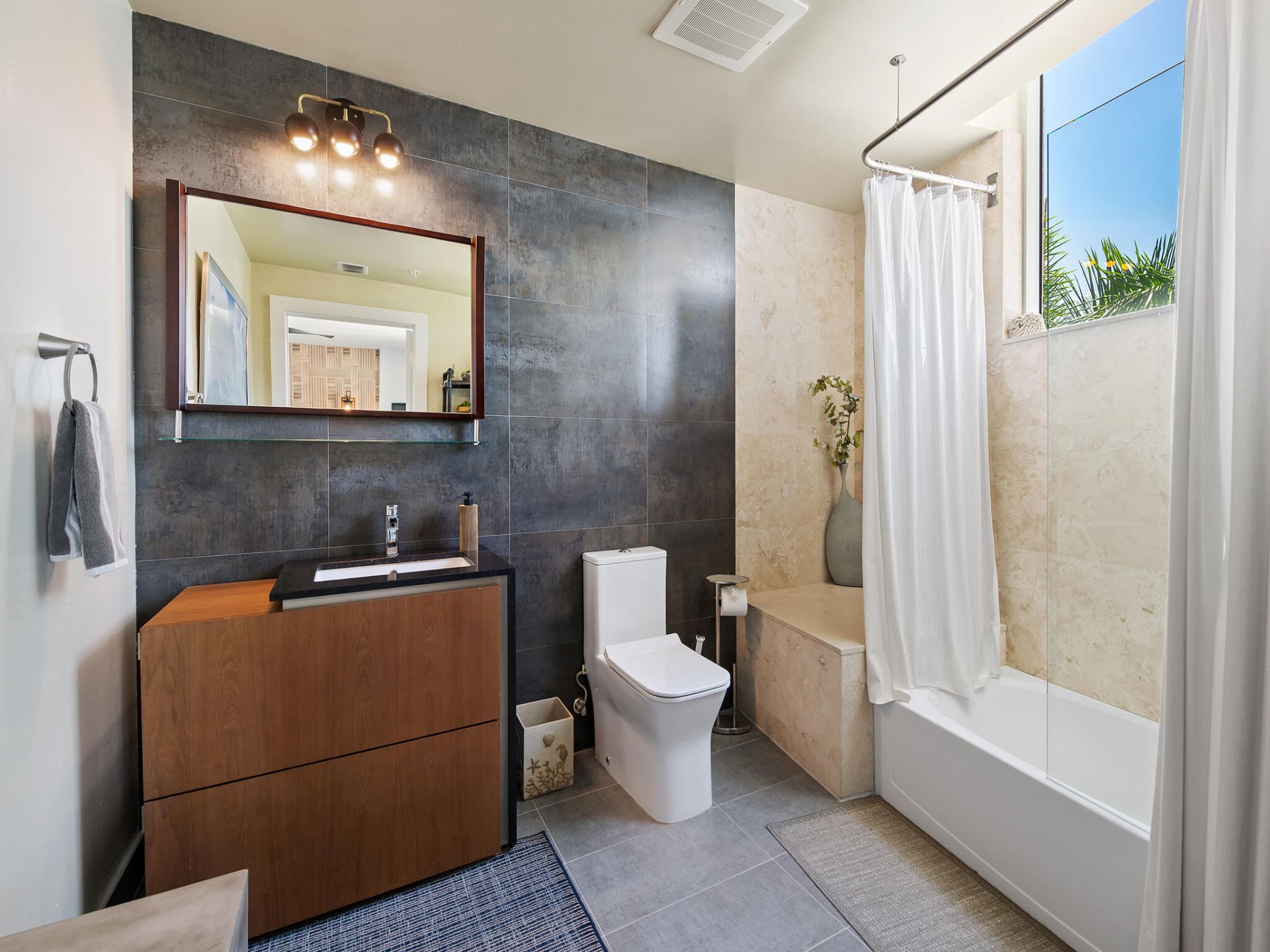 704 N Ocean Boulevard, Unit 404, Pompano Beach, FL 33062 Photo