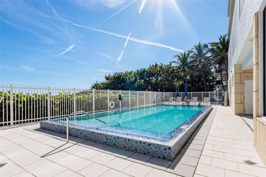 704 N Ocean Blvd, Unit 404, Pompano Beach, FL 33062 Photo