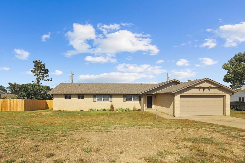 2709 W Sayre Lane, Rogers, AR 72758 Main Photo