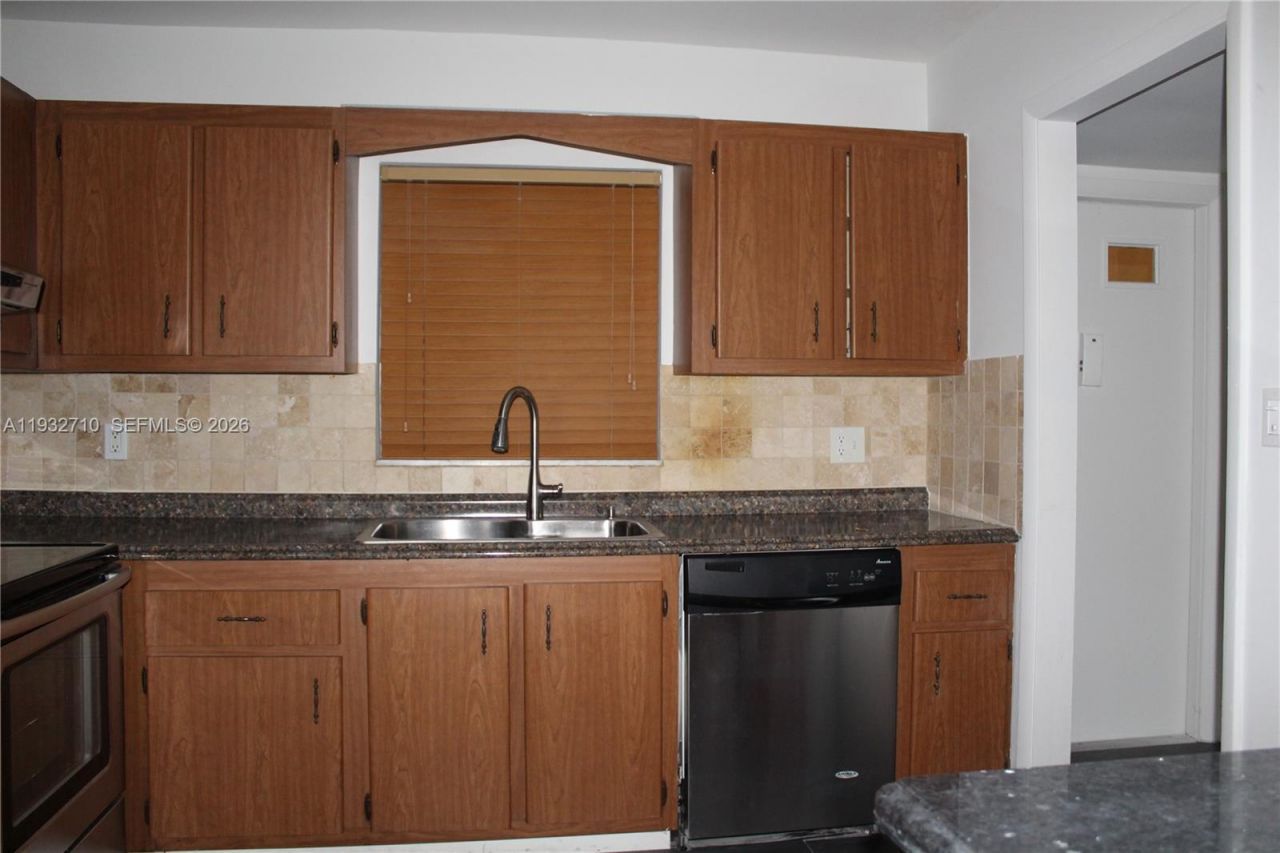 5140 SW 40th Ave, Unit 3C, Dania Beach, FL 33314 Photo