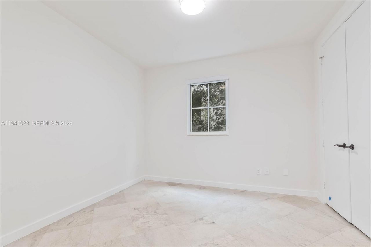 349 Madeira Ave, Unit 349, Coral Gables, FL 33134 Photo