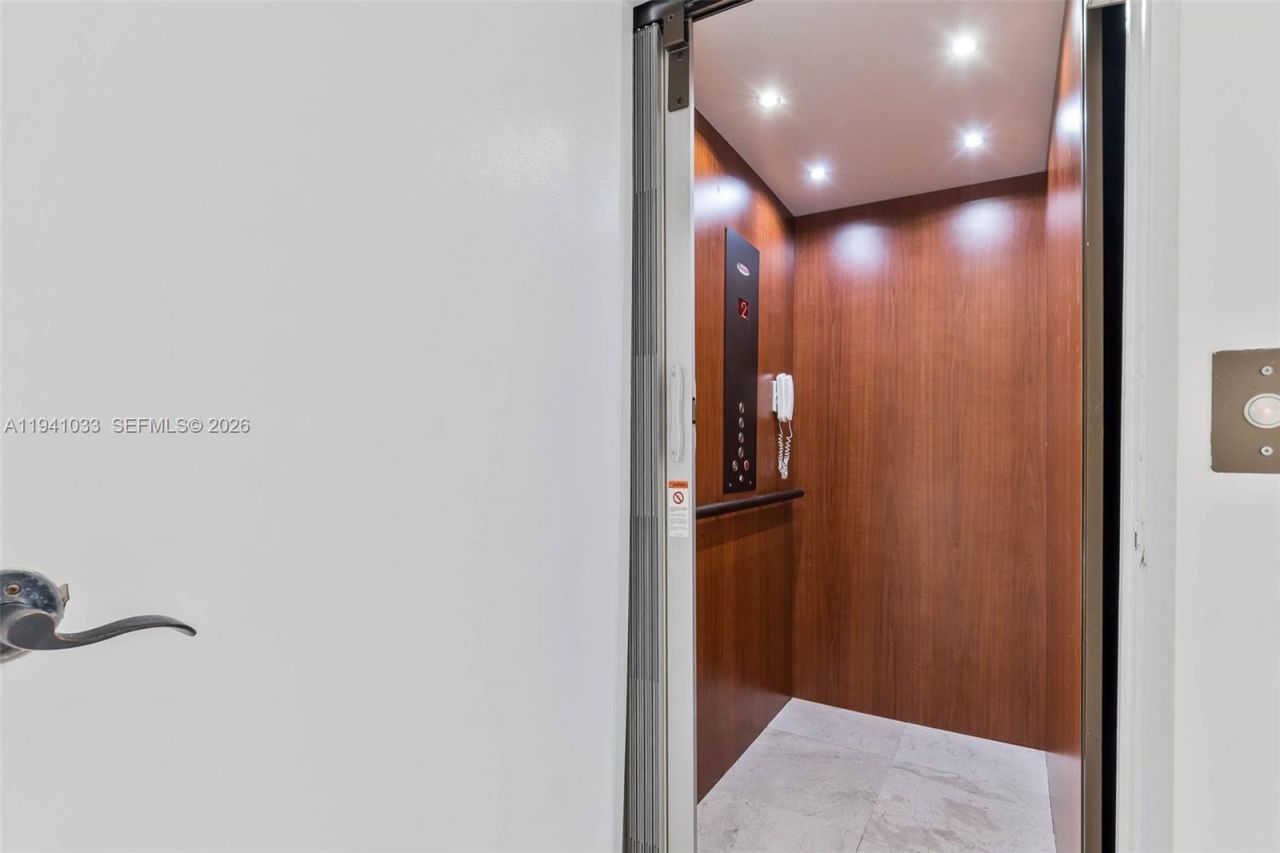 349 Madeira Ave, Unit 349, Coral Gables, FL 33134 Photo