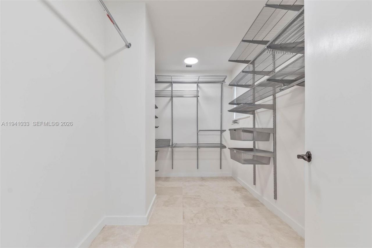 349 Madeira Ave, Unit 349, Coral Gables, FL 33134 Photo