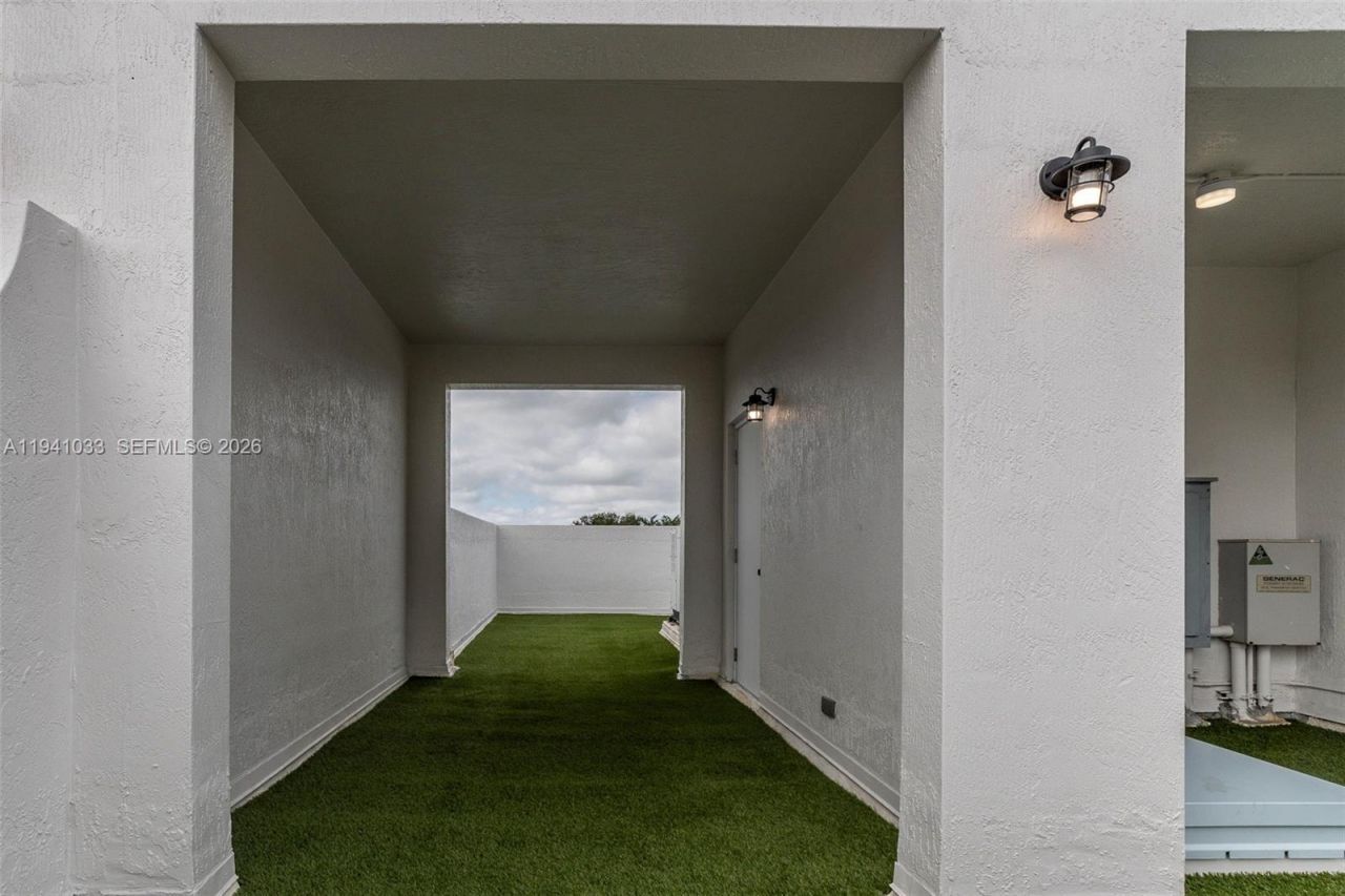 349 Madeira Ave, Unit 349, Coral Gables, FL 33134 Photo