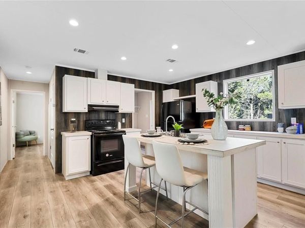 2610 Pinoak Street, Granbury, TX 76048