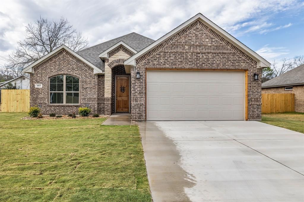 603 Madison Street, Cleburne, TX 76033 Main Photo