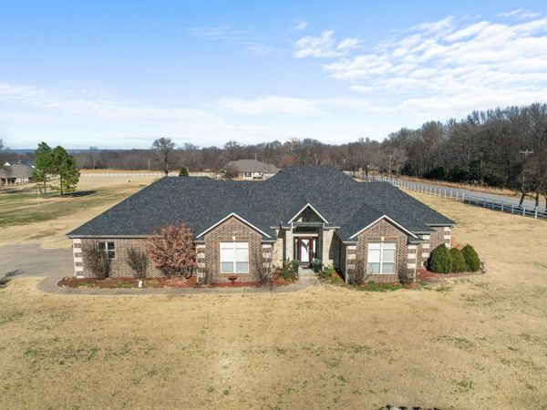 59488 E 301 Road, Grove, OK 74344