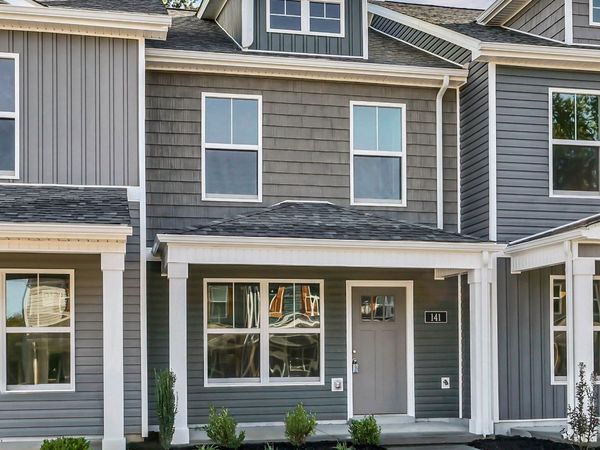 141 Quarry Point Dr, Clarksville, TN 37043