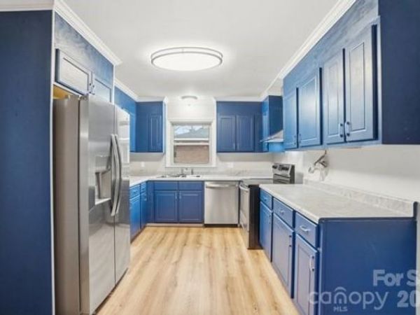 5326 Dolphin Lane, Charlotte, NC 28215