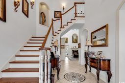 801 Bluffview Dr. photo 4