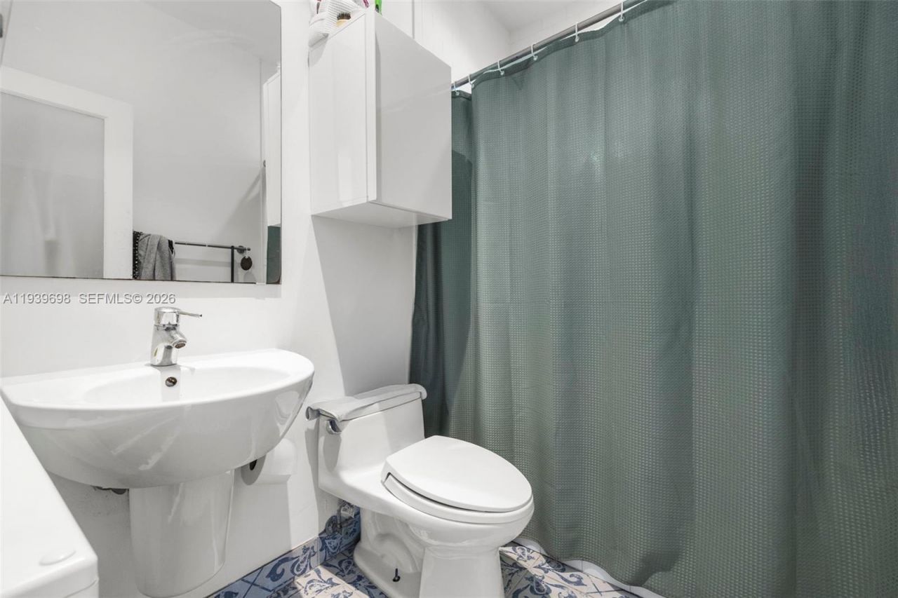 1045 Lenox Ave, Unit 7, Miami Beach, FL 33139 Photo