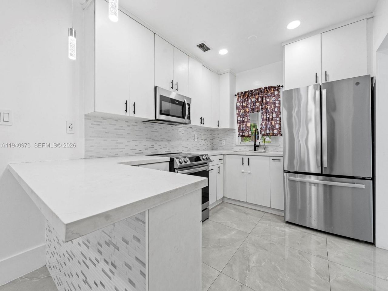 1230 NW 35th St , Miami, FL 33142 Photo