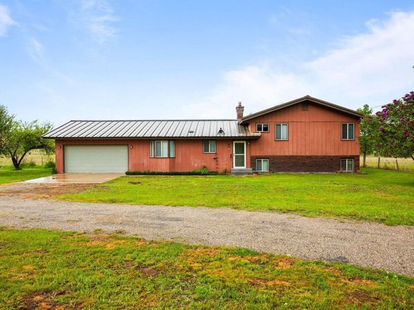 4796 W Gibson Dahl Rd, Clayton, WA 99110