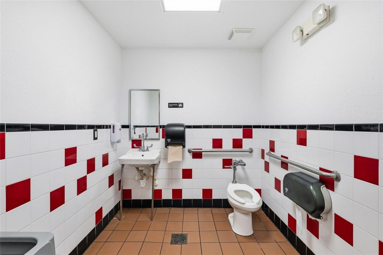 18500 Veterans Boulevard, Unit 4, Port Charlotte, FL 33954 Photo