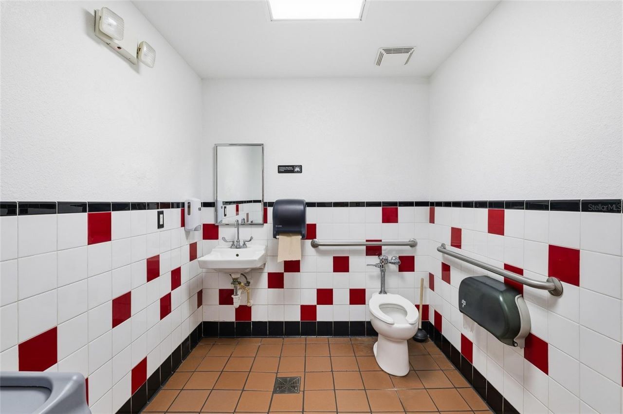 18500 Veterans Boulevard, Unit 4, Port Charlotte, FL 33954 Photo