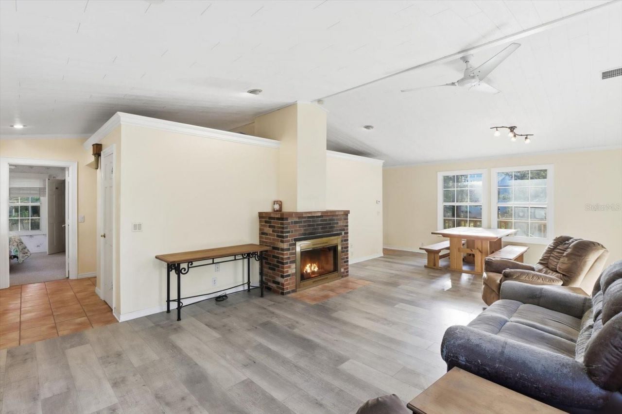 11 Patricia Road, Yankeetown, FL 34498 Photo