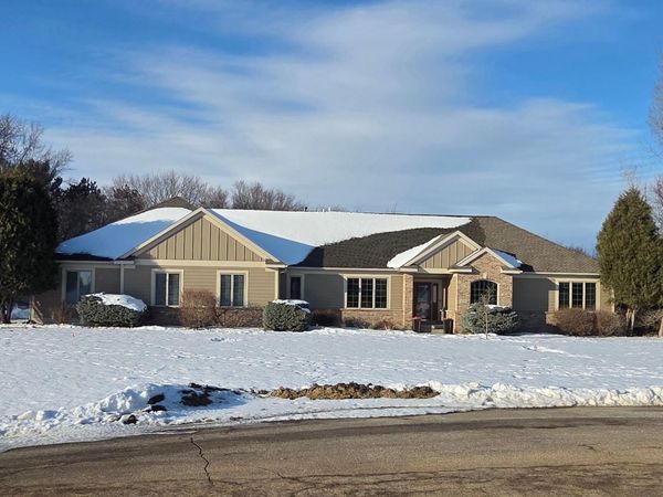 1057 Ridge Crest Lane NW, Rochester, MN 55901