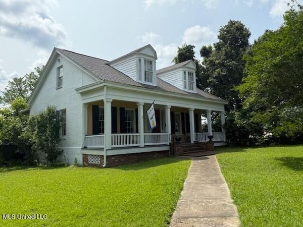 657 S Canal Street, Natchez, MS 39120