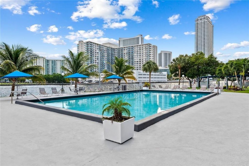 200 Leslie Dr, Unit 831, Hallandale Beach, FL 33009 Photo