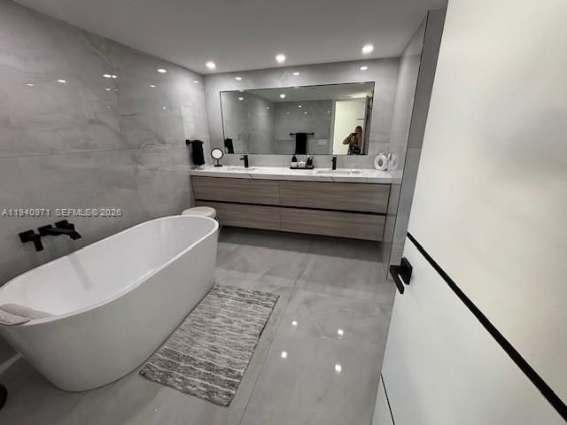 19707 Turnberry Way, Unit 23J, Aventura, FL 33180 Photo