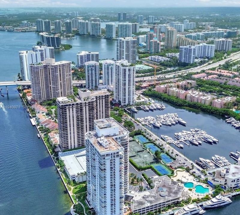 19707 Turnberry Way, Unit 23J, Aventura, FL 33180 Photo