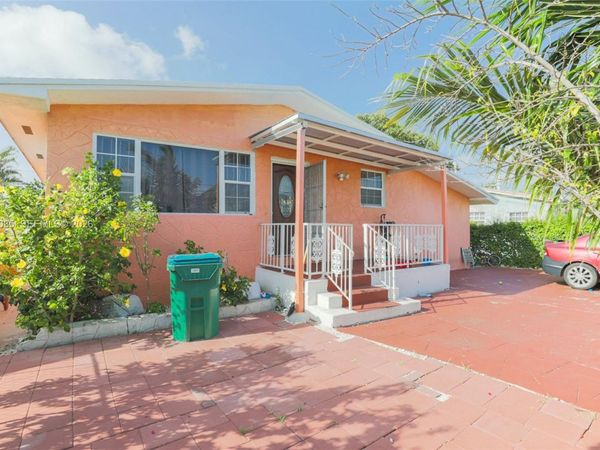 827 NW 73rd St, Miami, FL 33150