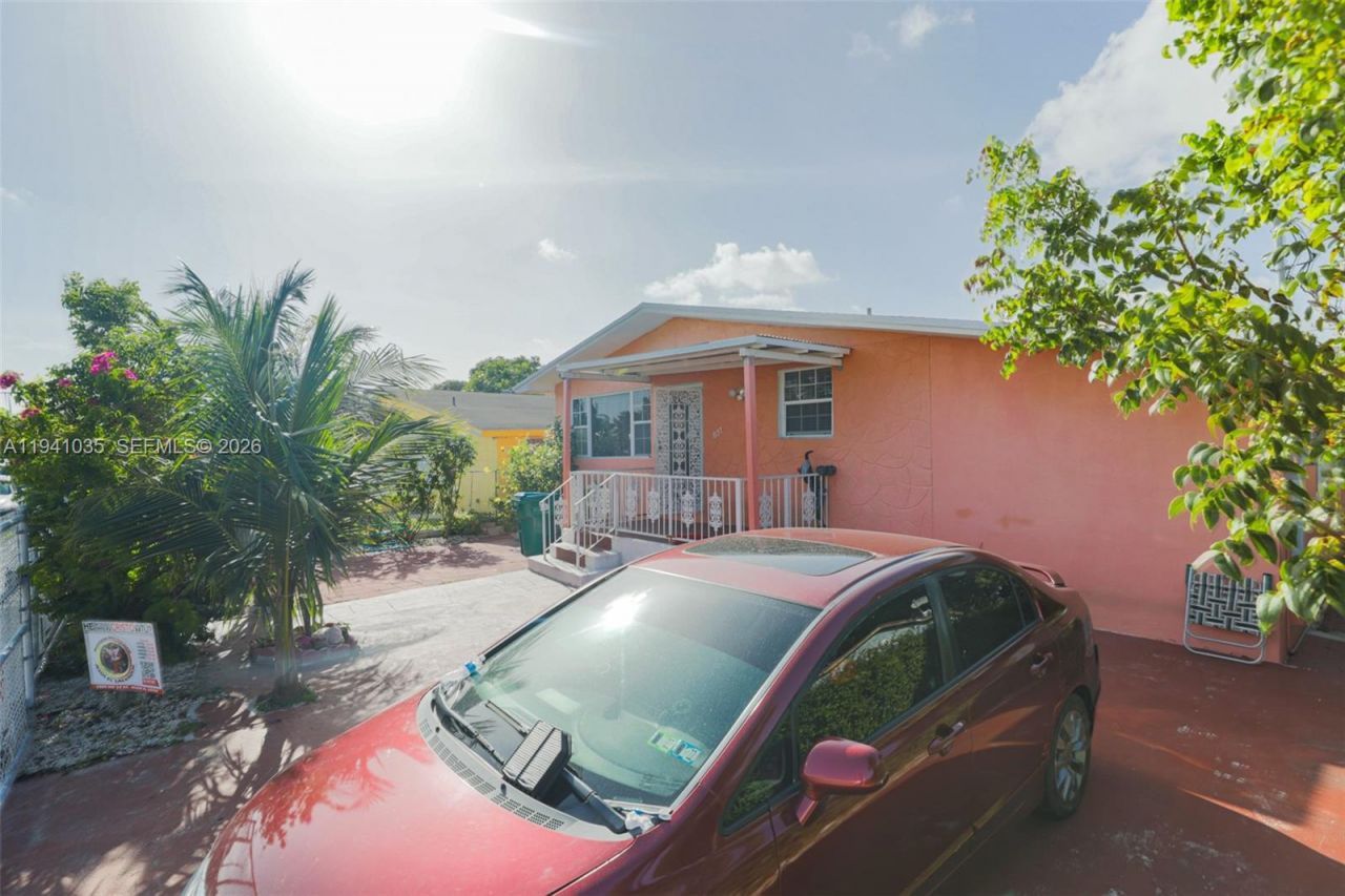827 NW 73rd St, Miami, FL 33150 Photo