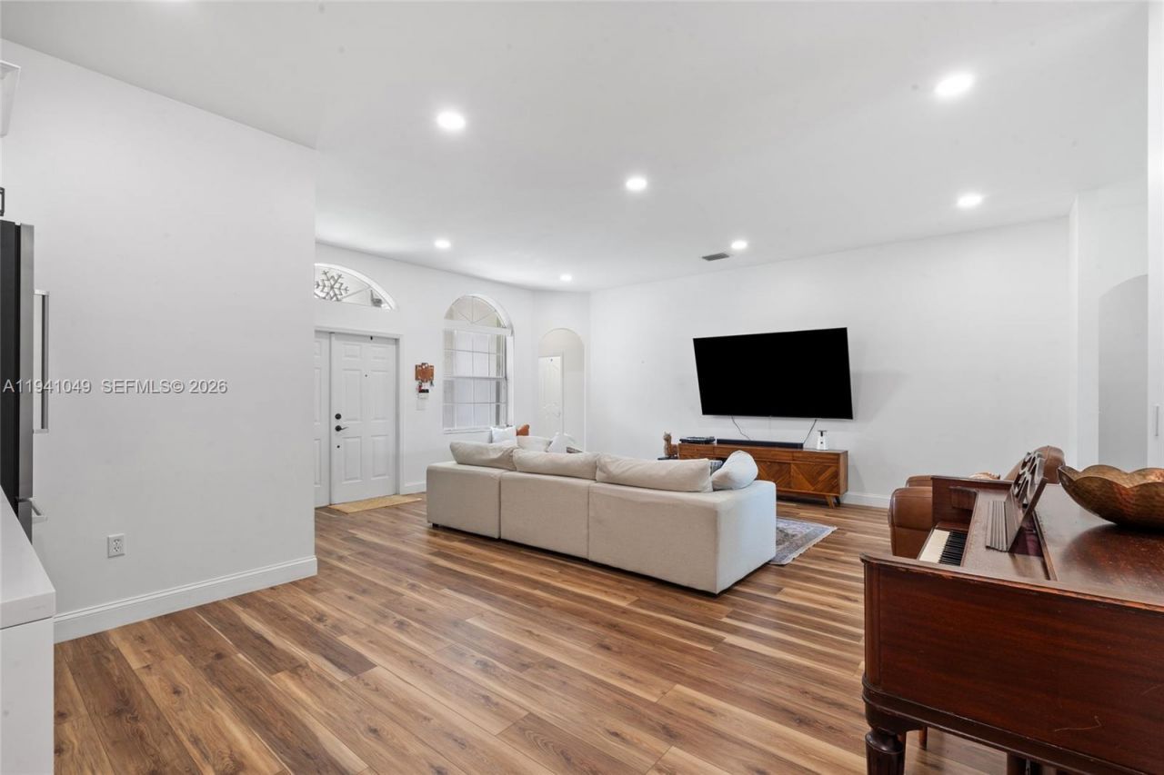 2630 Dunwoodie Pl , Homestead, FL 33035 Photo