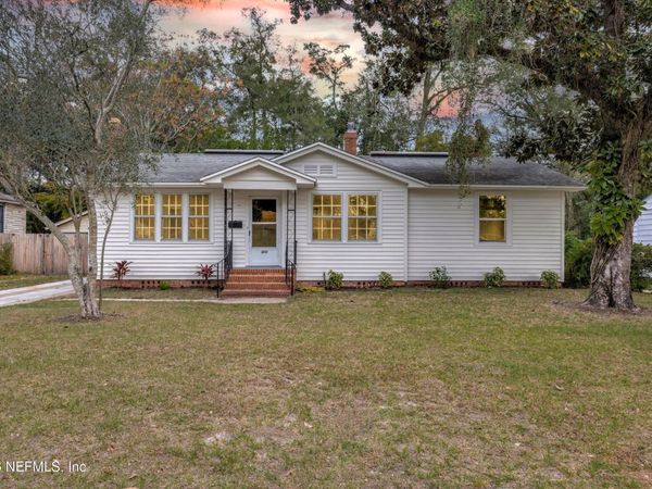 1641 CHARON Road, Jacksonville, FL 32205