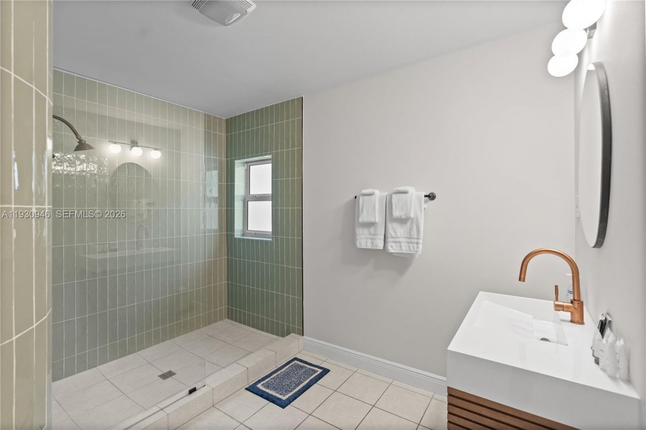 1344 Seabreeze Blvd, Fort Lauderdale, FL 33316 Photo