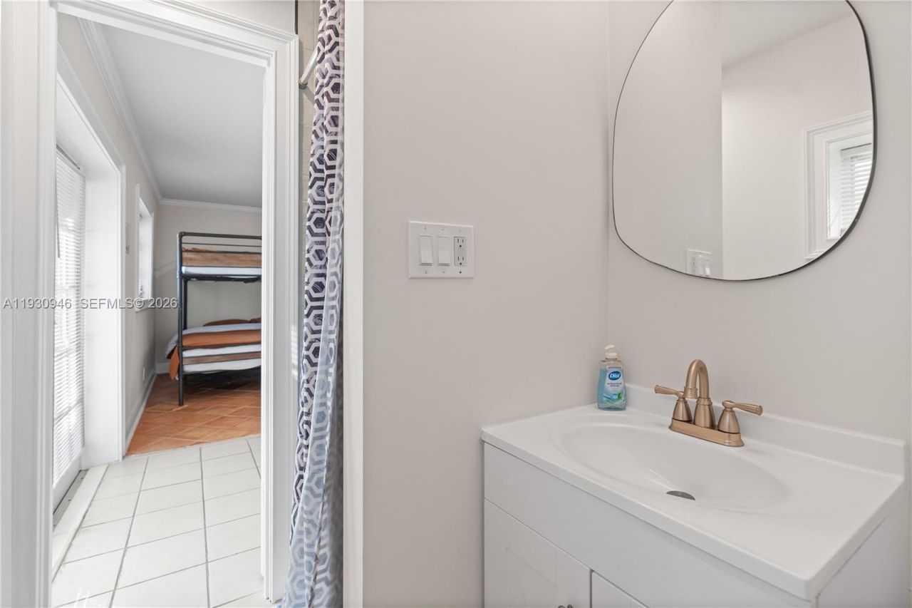 1344 Seabreeze Blvd, Fort Lauderdale, FL 33316 Photo