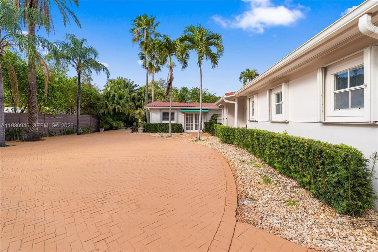 1344 Seabreeze Blvd, Fort Lauderdale, FL 33316 Photo