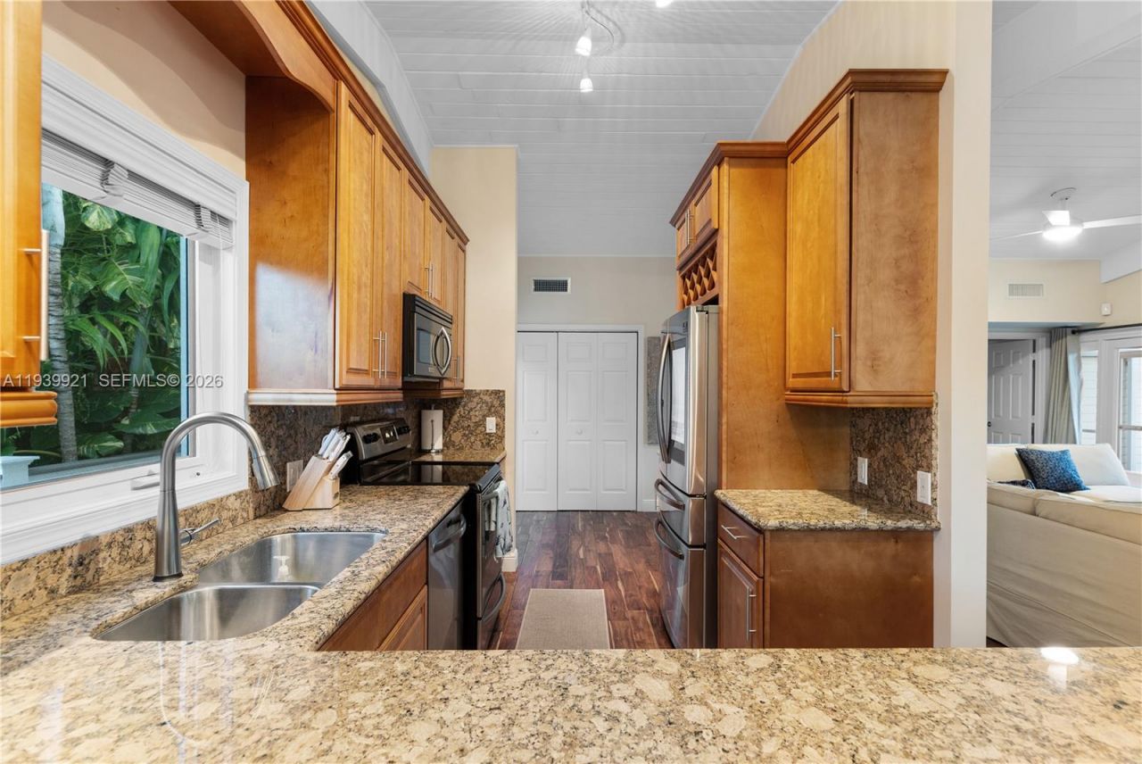 150 Rushton Ln , Tavernier, FL 33070 Photo