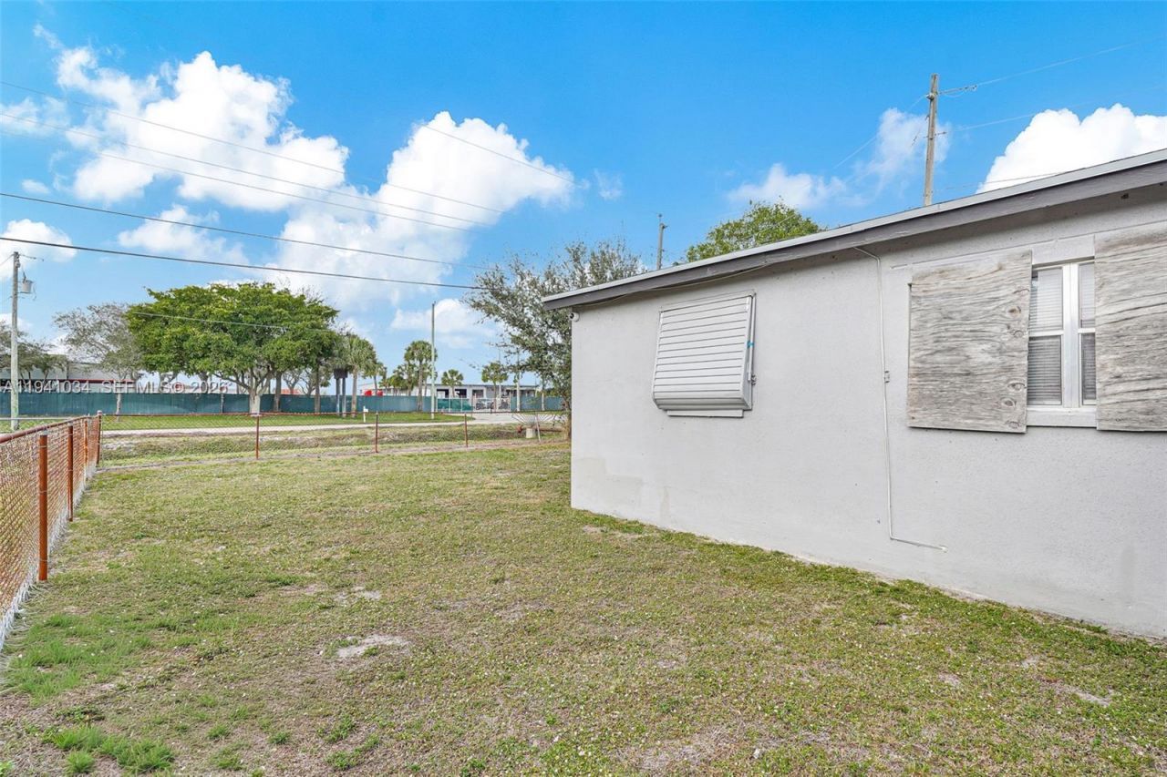 251 Avenue O, Riviera Beach, FL 33404 Photo