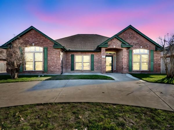 503 Northgate Drive, Waxahachie, TX 75165