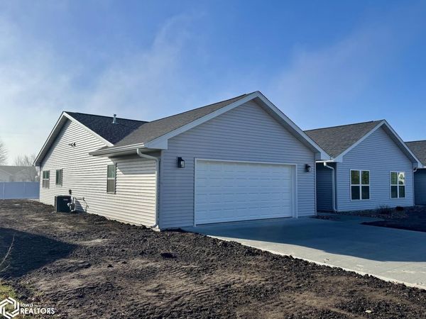 3117 S 14th Street, Burlington, IA 52601