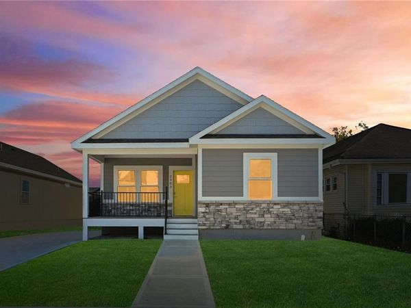 2903 Tracy Avenue, Kansas City, MO 64109