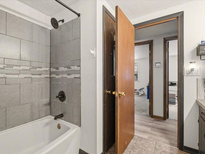 6 Adena Court, Fredericktown, OH 43019 Photo 14