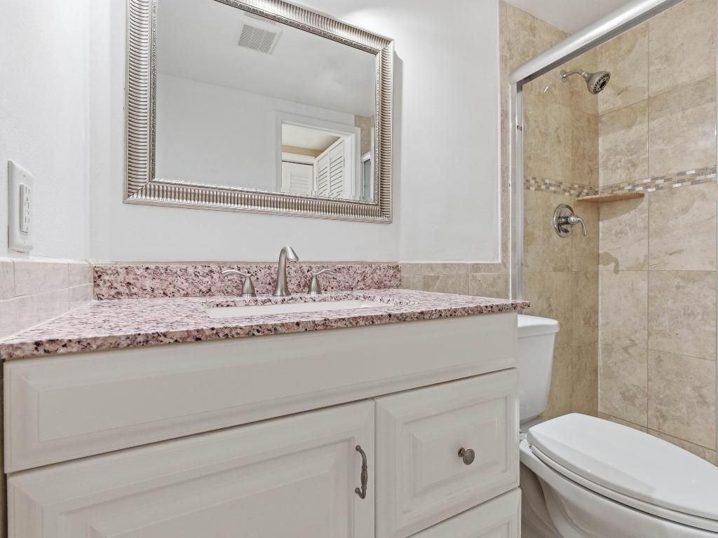 530 Horizons E, Unit 205, Boynton Beach, FL 33435 Photo