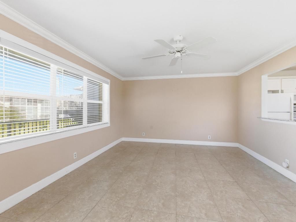530 Horizons E, Unit 205, Boynton Beach, FL 33435 Photo