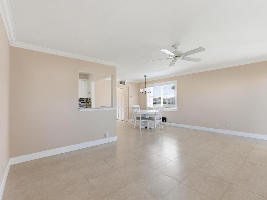 530 Horizons E, Unit 205, Boynton Beach, FL 33435 Photo