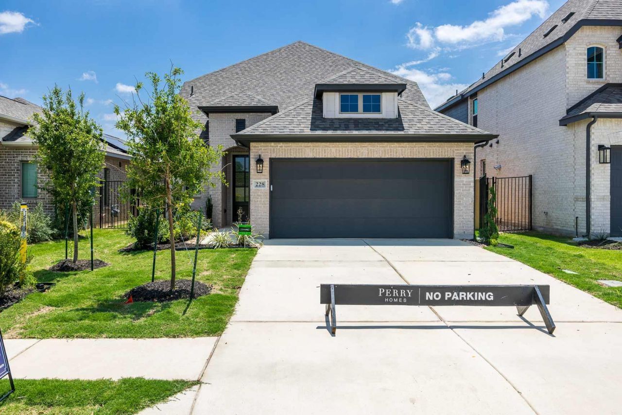228 Menlo Bnd, Liberty Hill, TX 78642 Main Photo