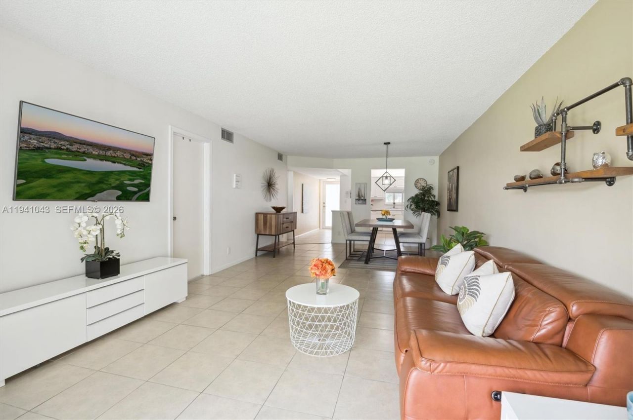 Please Call For Address, Unit 203, Pembroke Pines, FL 33025 Photo