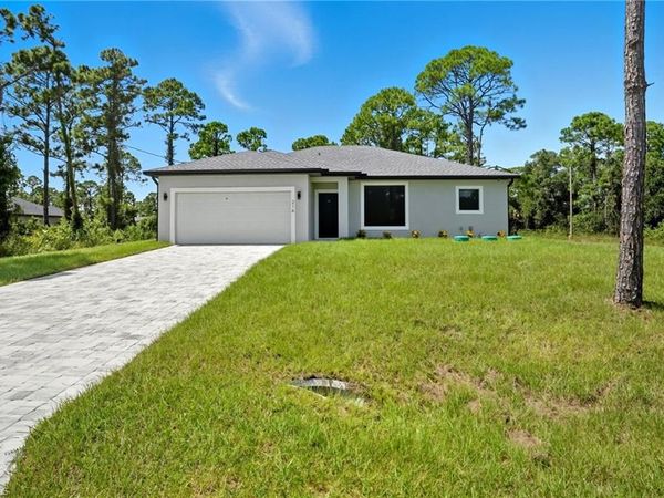 216 Ogden AVE S, LEHIGH ACRES, FL 33974