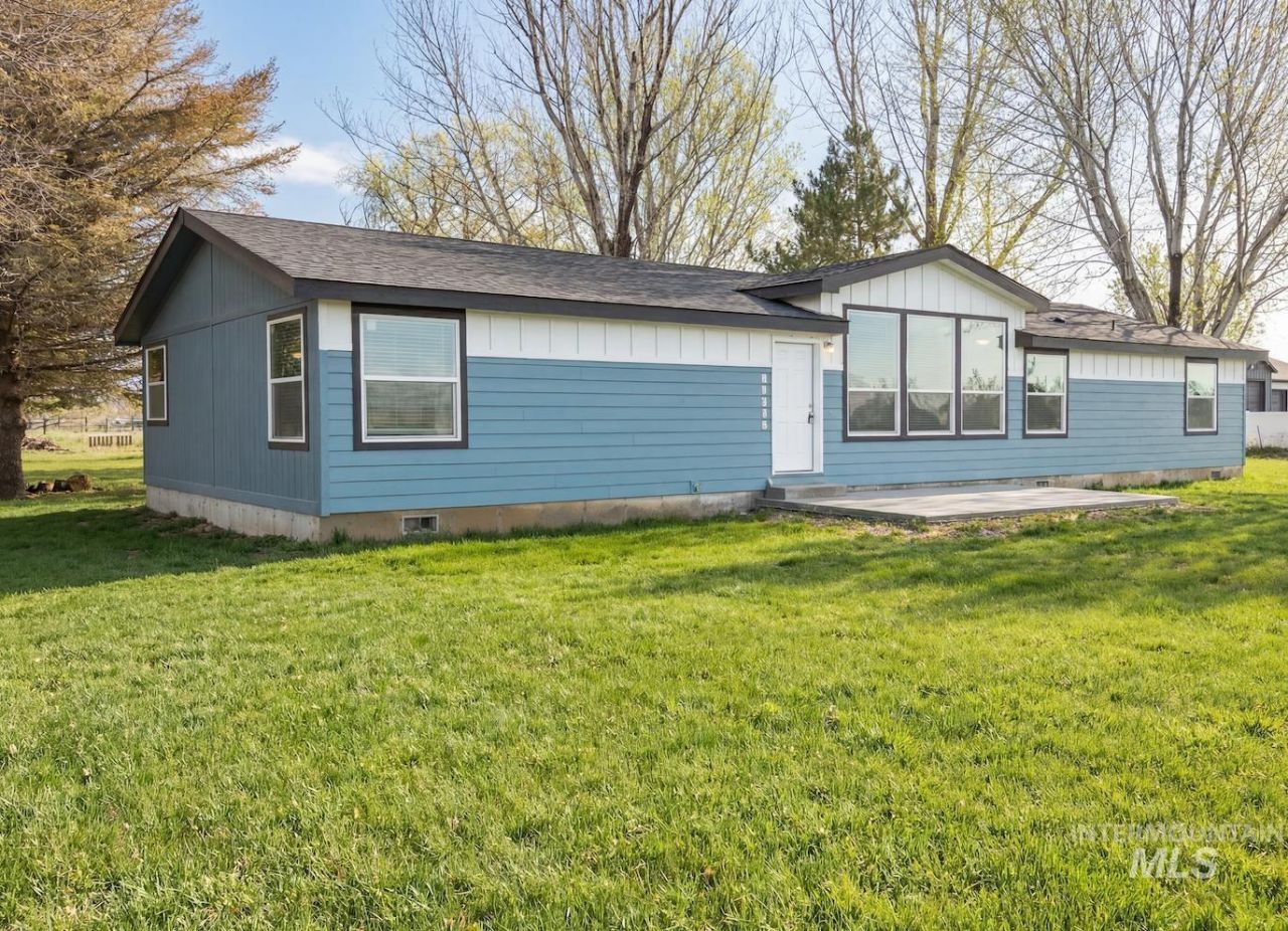 13678 N Hawthorne Rd, Pocatello, ID 83202 Main Photo