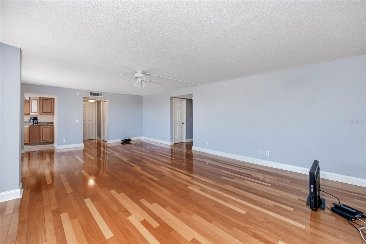 736 Island Way, Unit 201, Clearwater Beach, FL 33767 Photo